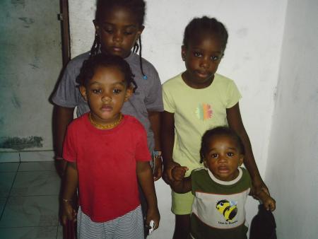 THE  FAMILLY CREW